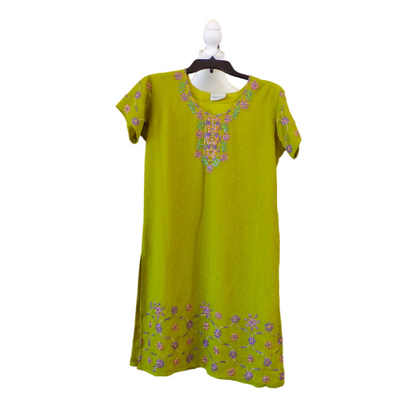Embroidered Sequined Flowers Detail Chartreuse Green Dress S/M Uniquessentials - Picture 4 of 6